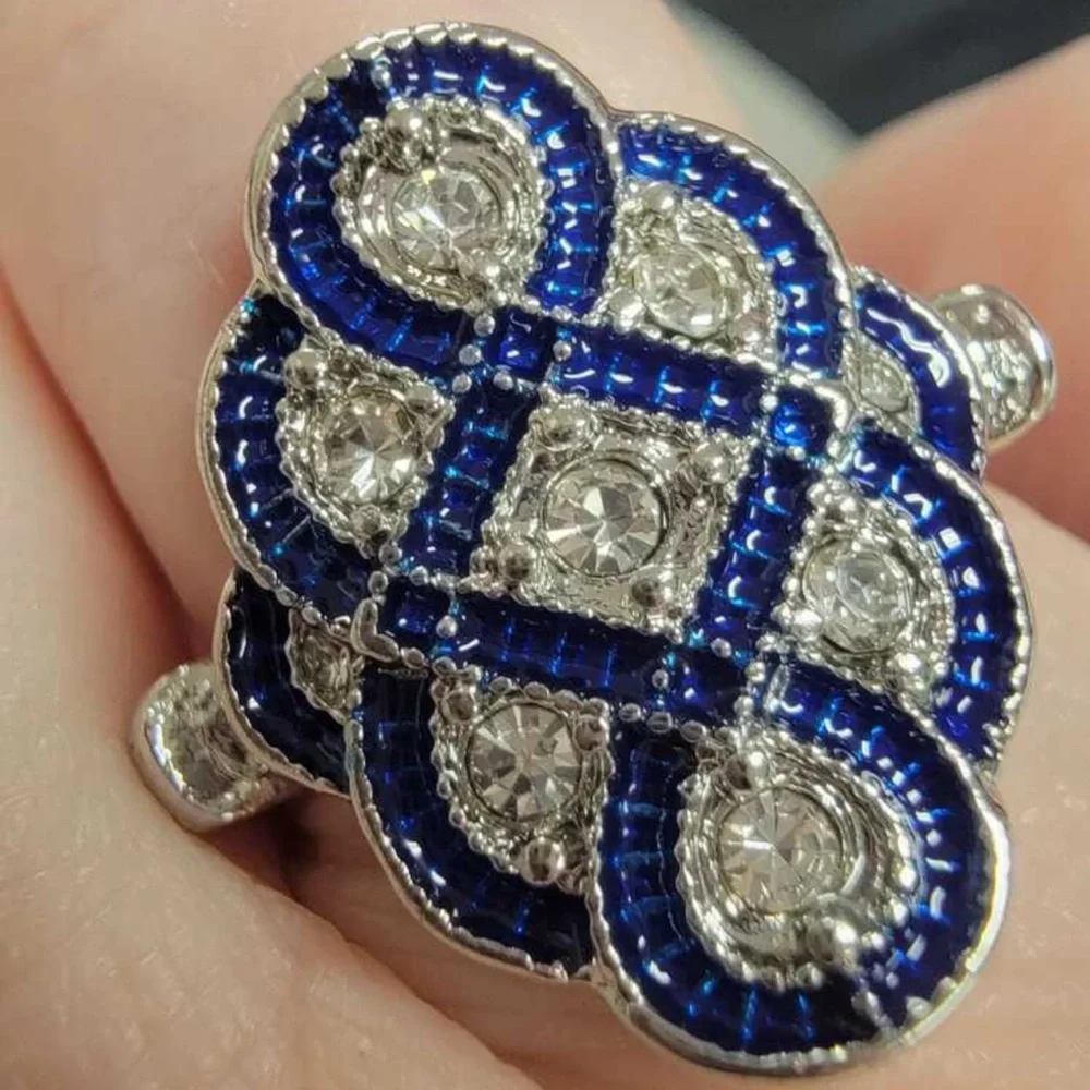 Vintage Sterling Silver Chinese Knot Blue White Sapphire Geometric Banquet Ring